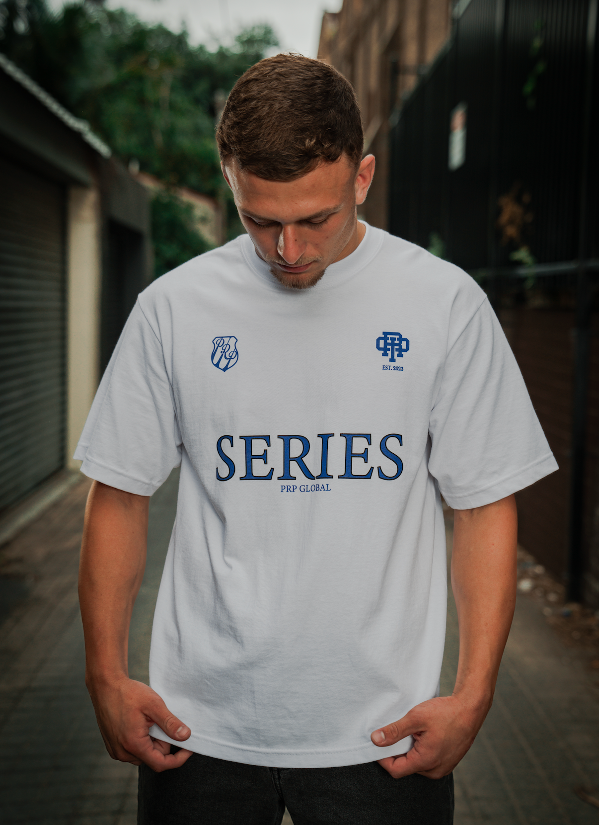 Series Cropped – White/Blue
